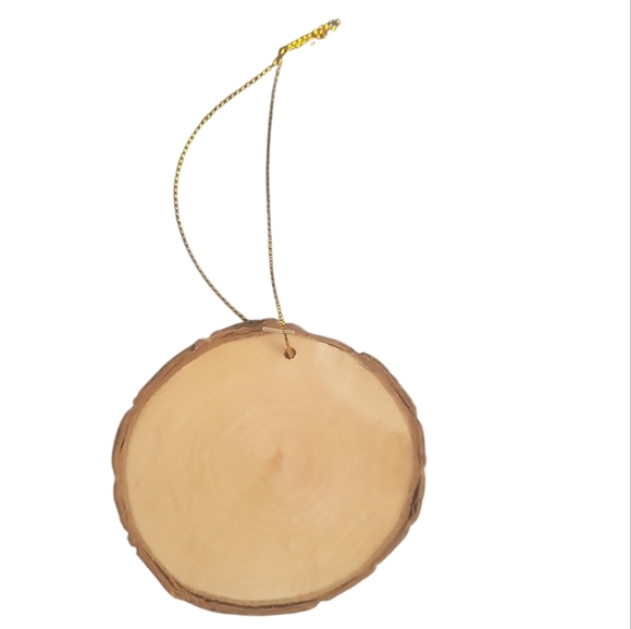 2024 Wood Slice Christmas Ornament Hand Painted Cardinal in wreath - Picture 2 of 2